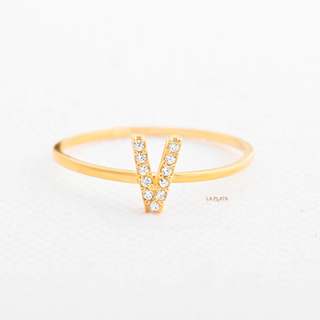 ANILLO LETRA CIRCONADA V