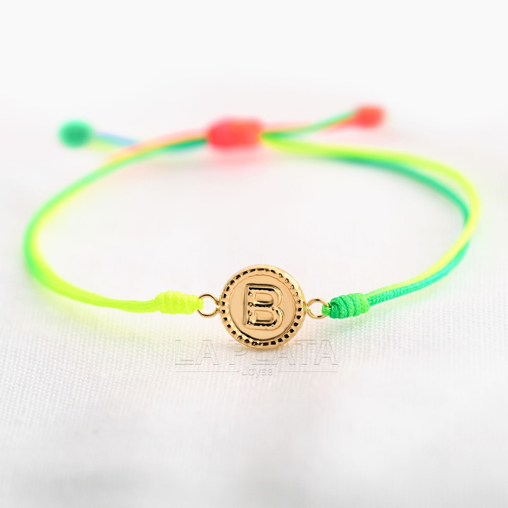 PULSERA LETRA CIRCULAR RELIEVE