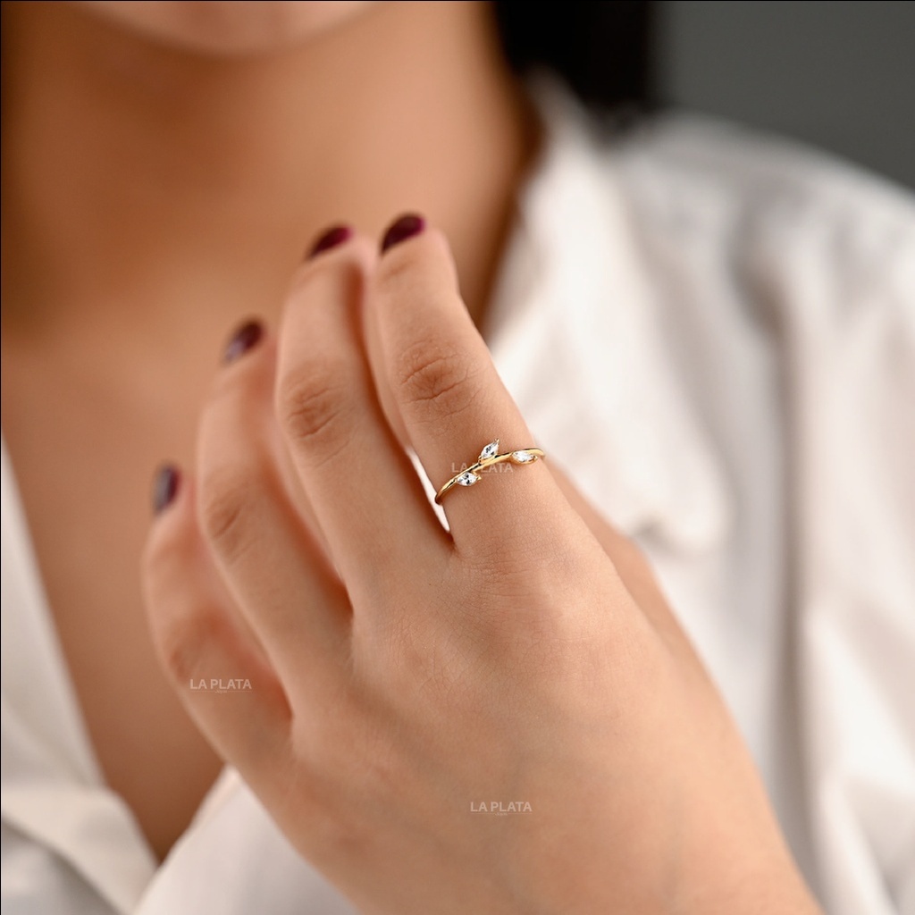 ANILLOS CIRCON TRES HOJAS