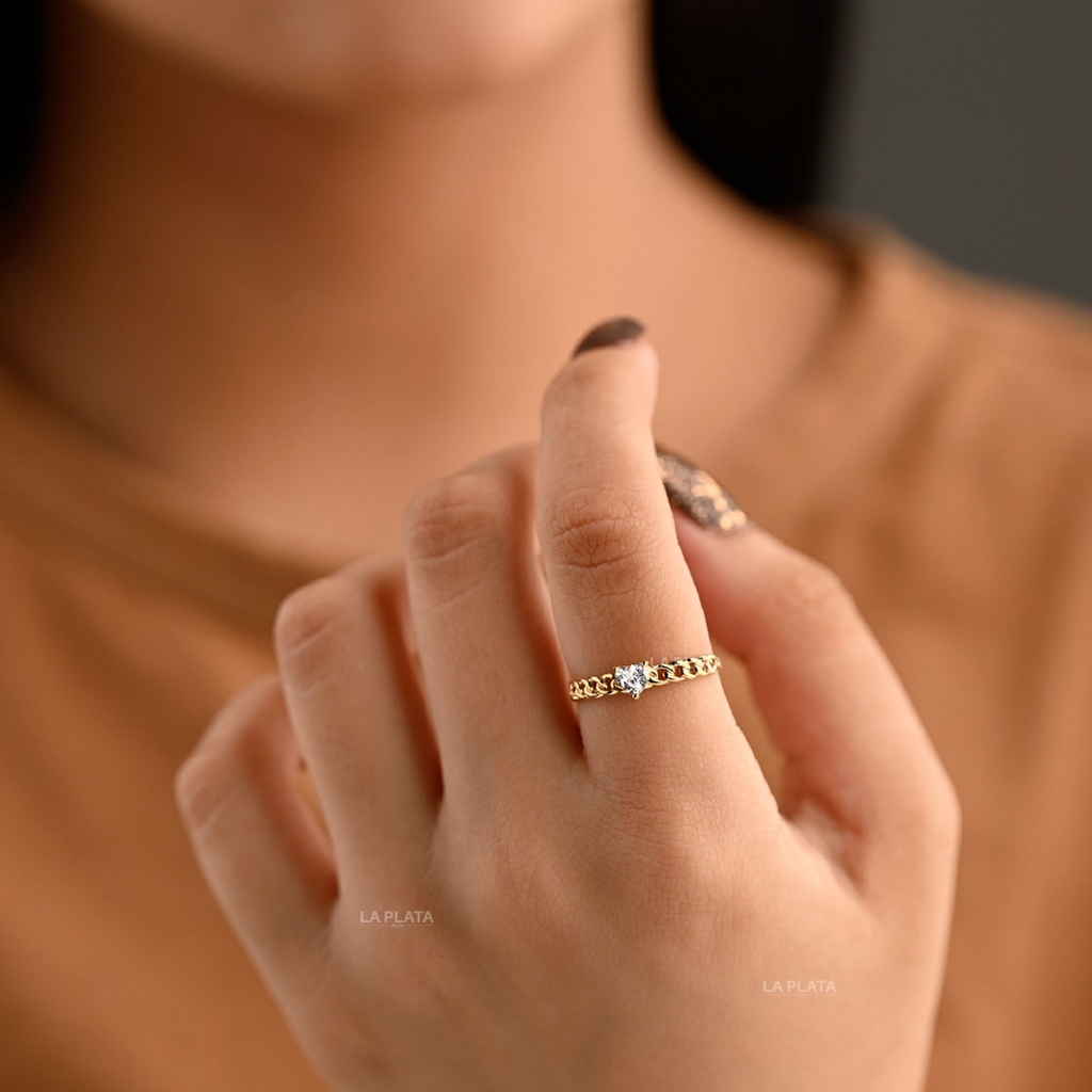 ANILLO CORAZON CON CIRCON TRENZADO