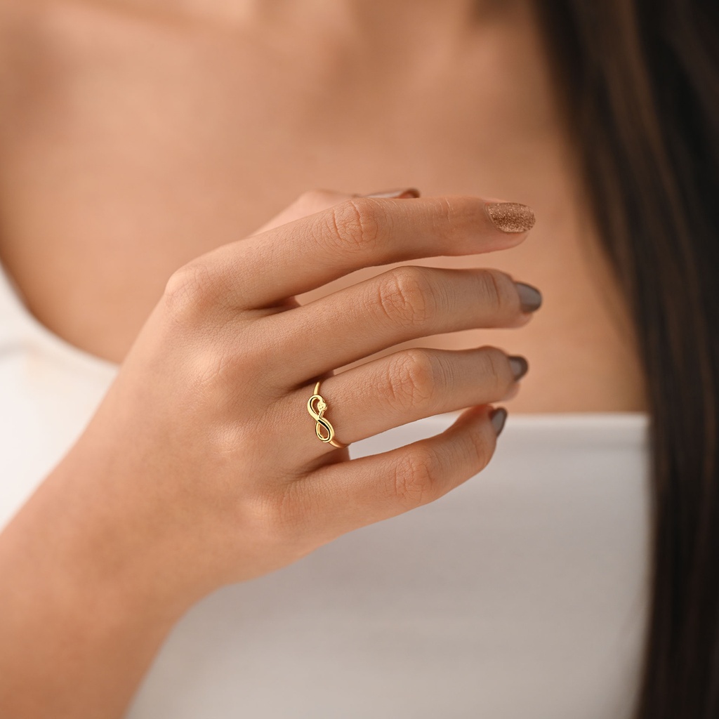 ANILLO INFINITO CON CORAZÓN