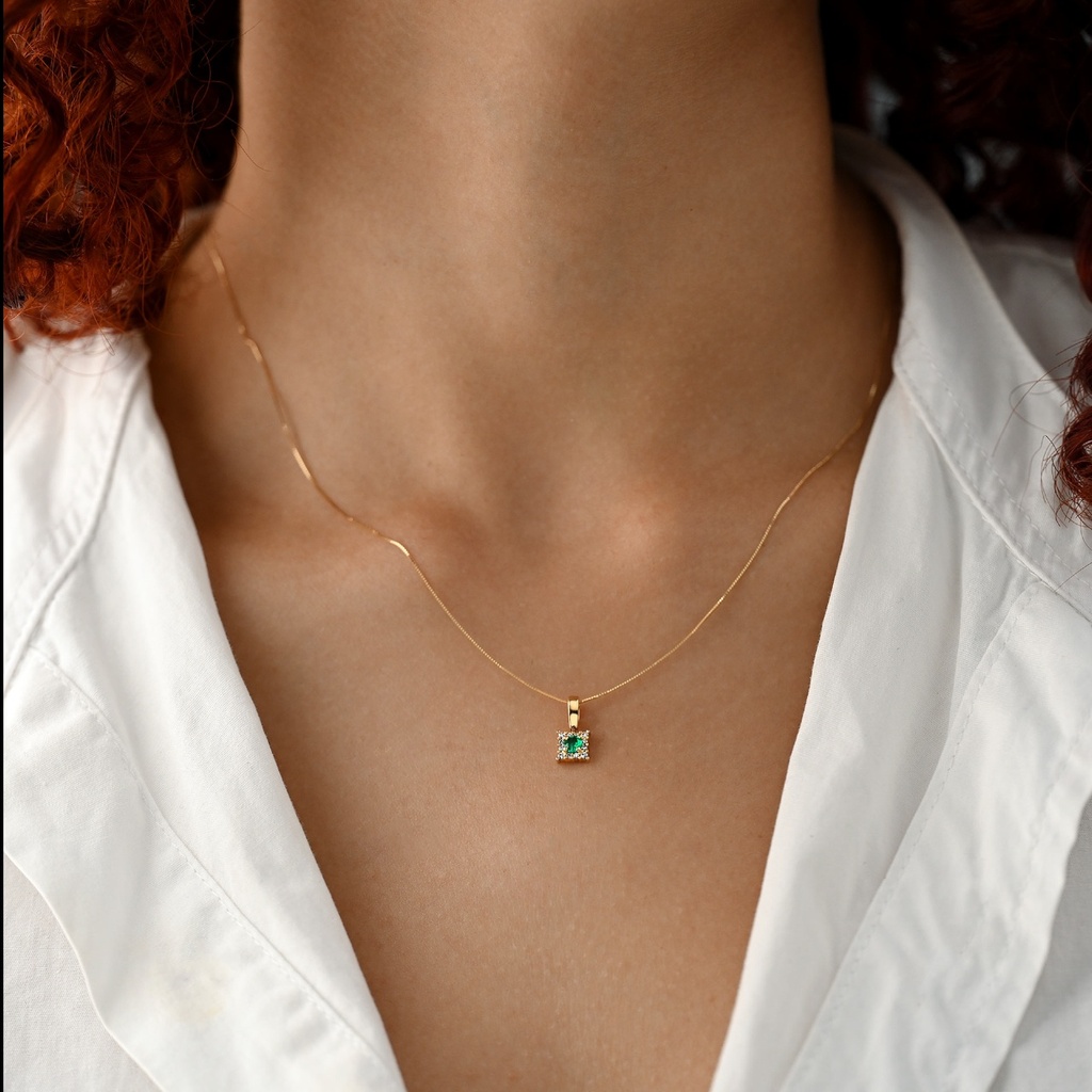 DIJE ESMERALDA EMILIANA