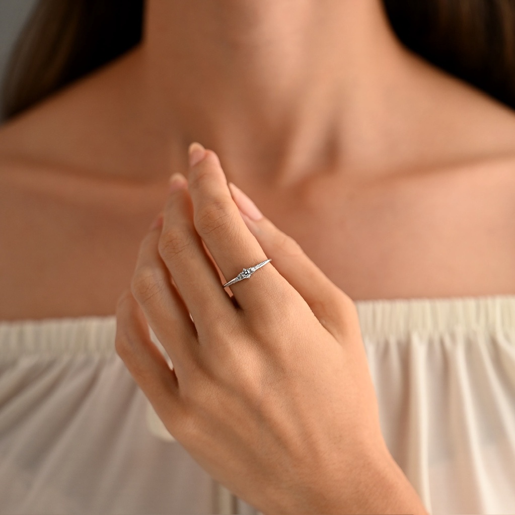 ANILLO ORO BLANCO TERNURA SILENTE