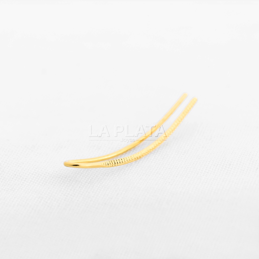 PIERCING BARRA CURVA CON TEXTURA