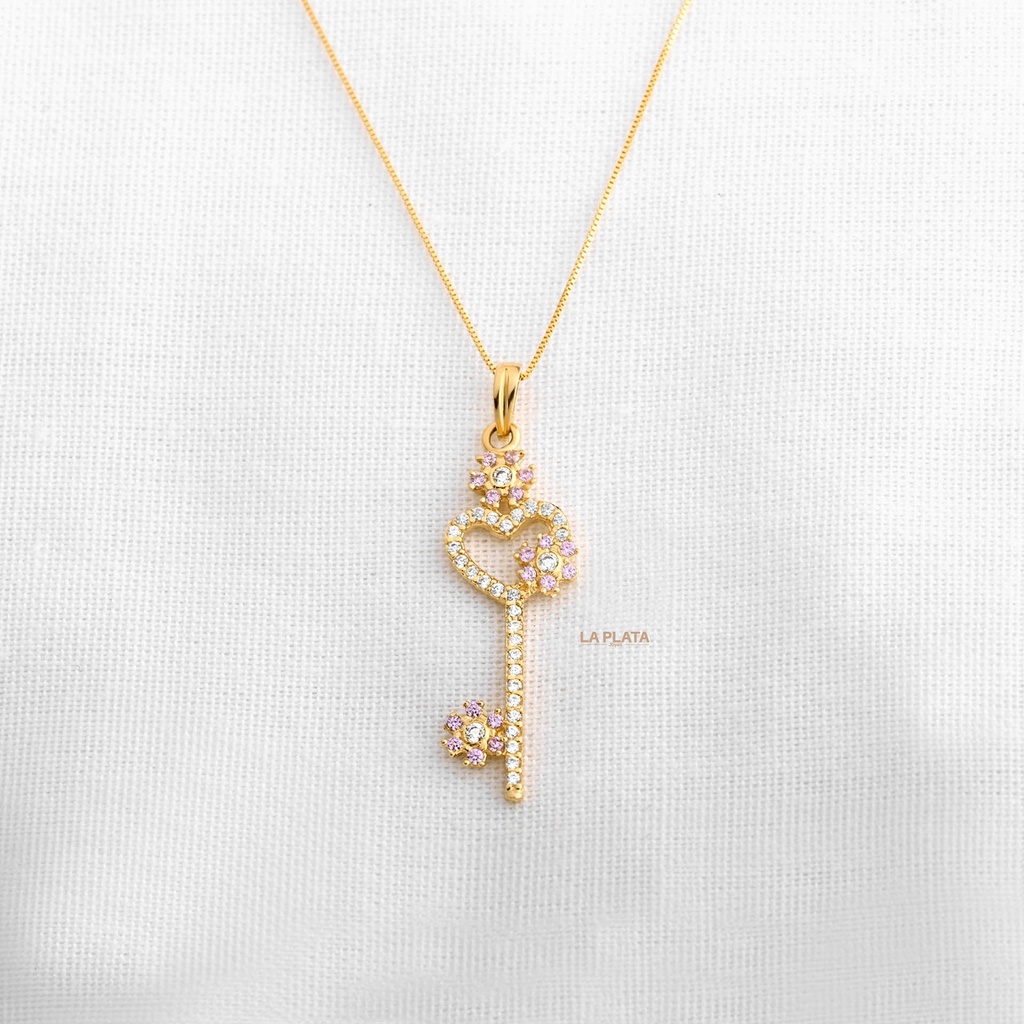 DIJE LLAVE CON CORAZON CIRCONADO