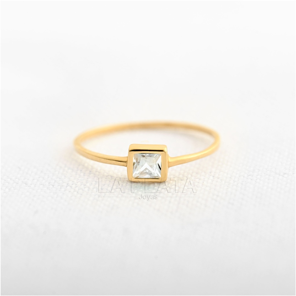 ANILLO CIRCON CUADRADO LISO