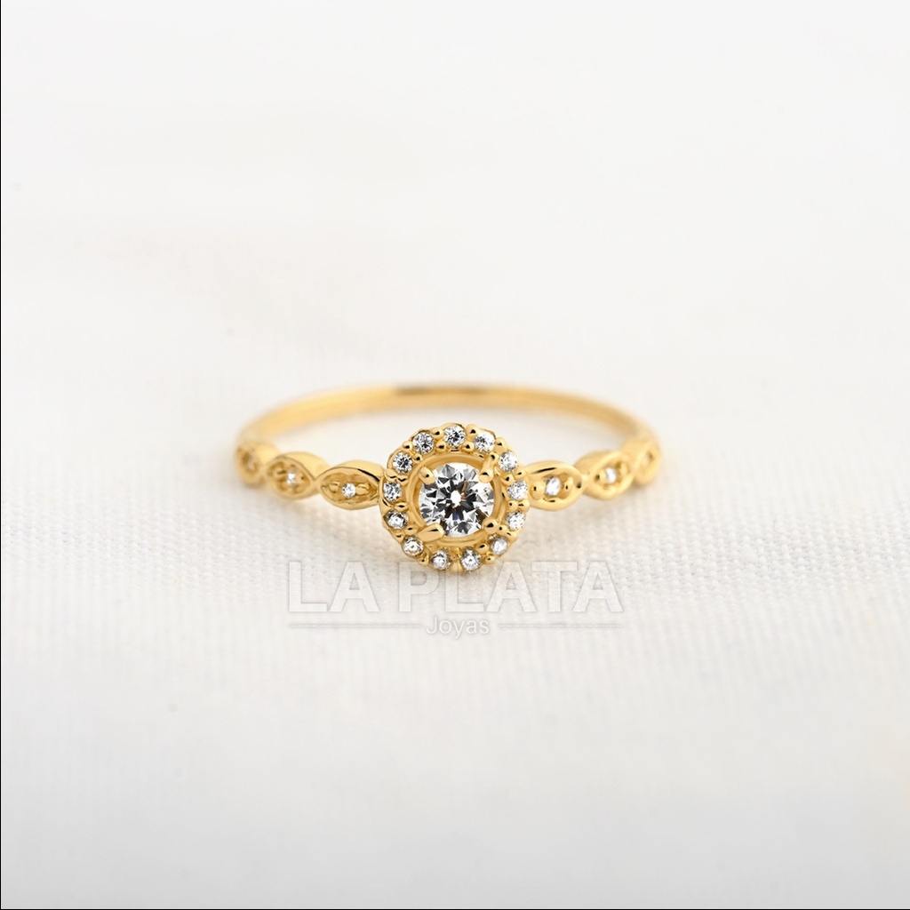 ANILLO CON CIRCONES CON GRAVADO