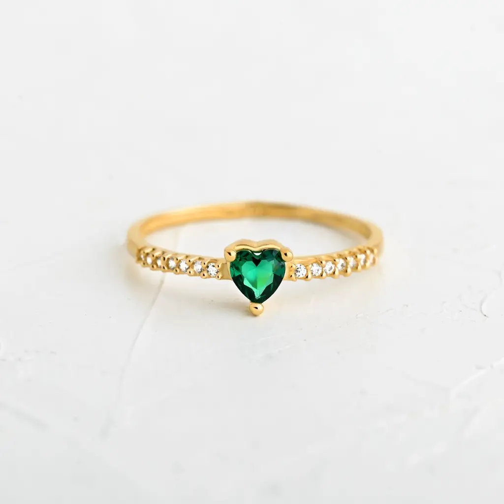 ANILLO CORAZON CON CIRCONES LATERALES