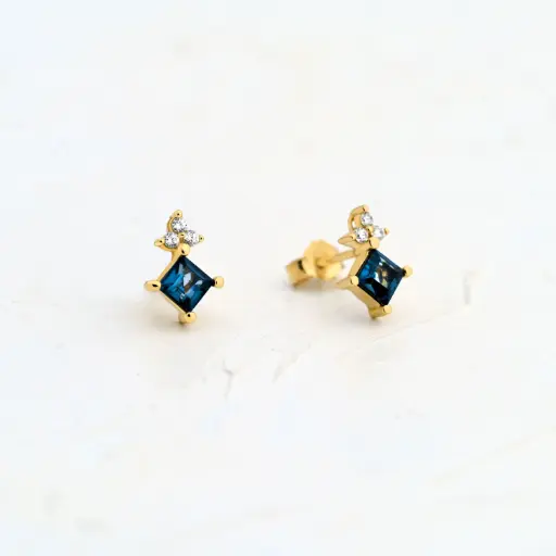 TOPOS TRIANGULAR